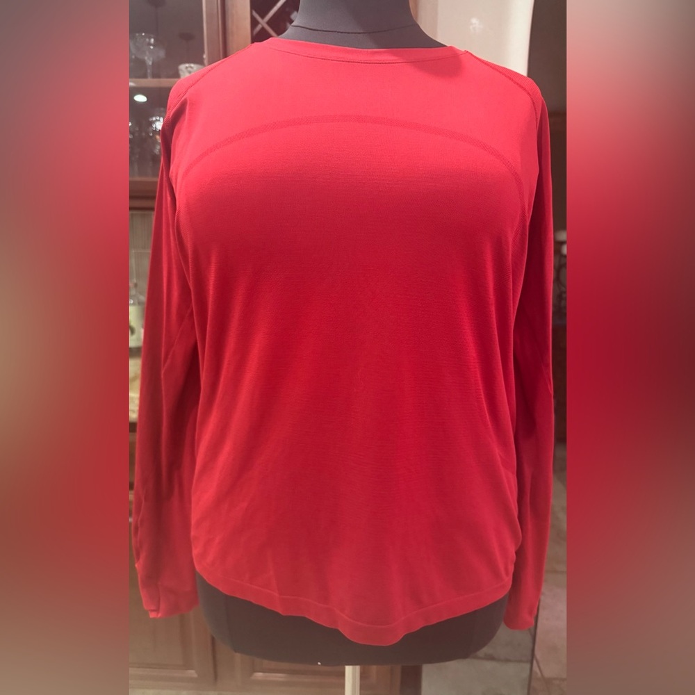 Lululemon Athletica Long Sleeve Tee in dark red